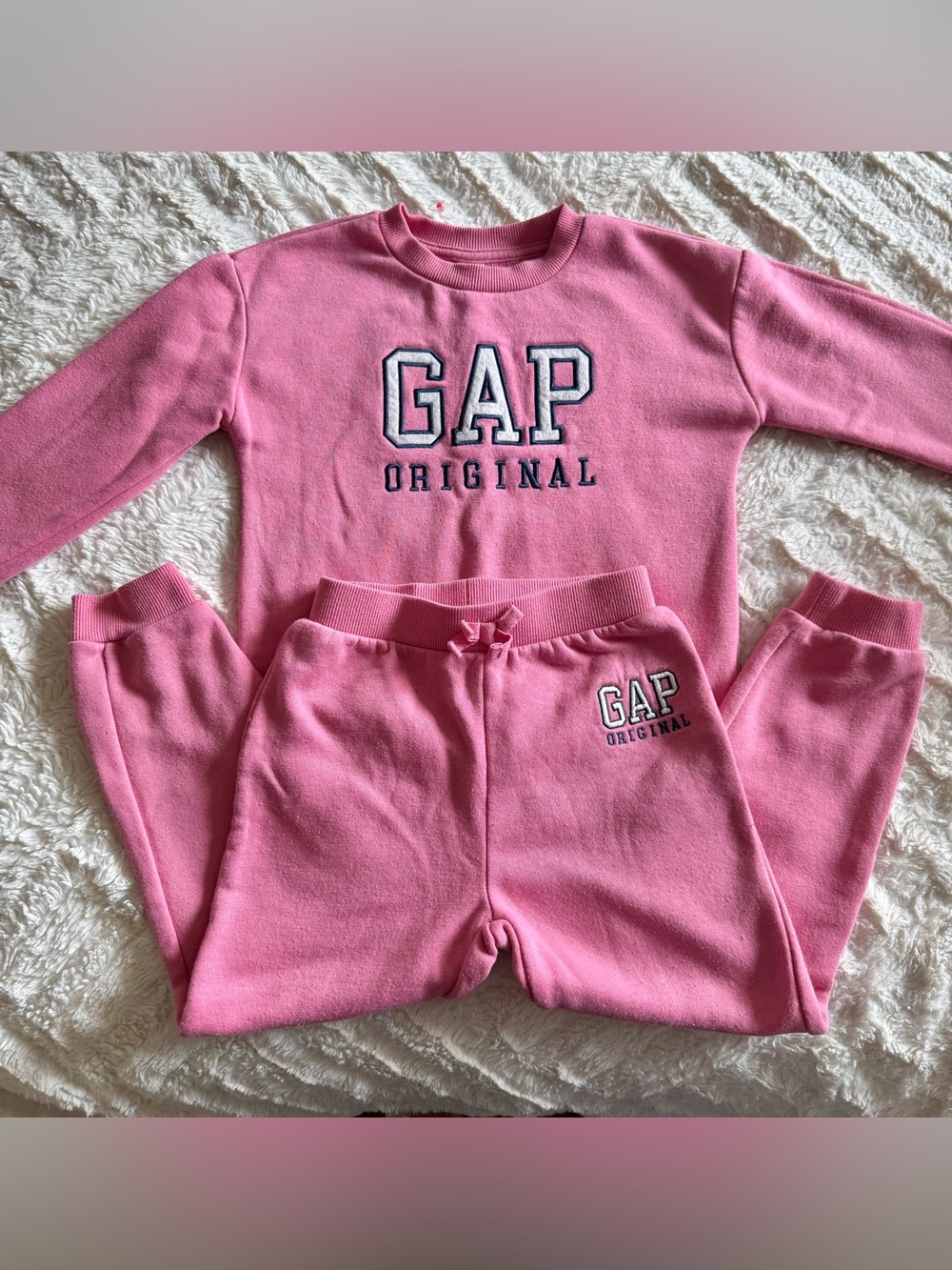 GAP Original Pink Kids Sweater and sweatpants Size:5